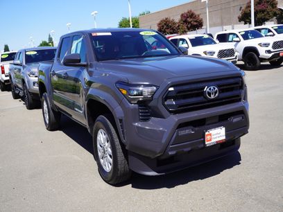 Used 2025 Toyota Tacoma SR5
