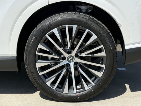 New 2026 Lexus RX 350h AWD/4WD image 16