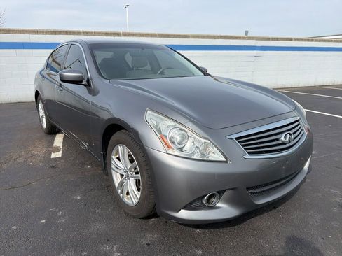 Used 2011 INFINITI G37 x w/ Premium Pkg image 7