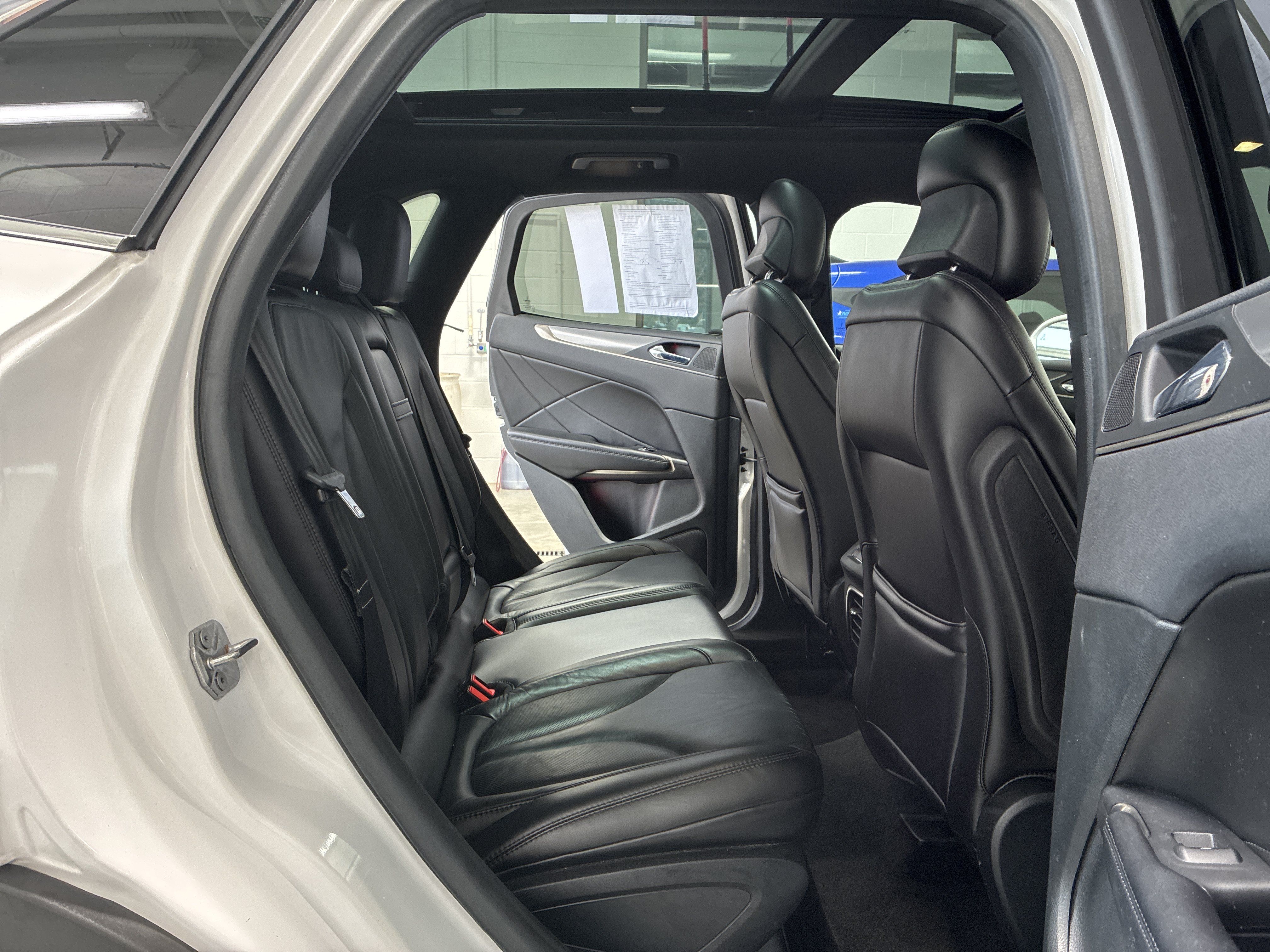 Used 2017 Lincoln MKC Select w/ Select Plus Package FWD image 10