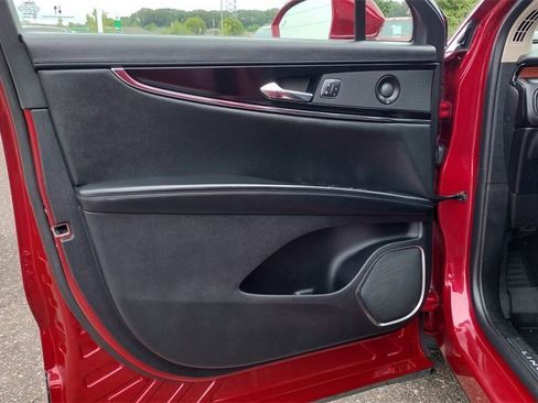 Used 2021 Lincoln Nautilus Reserve w/ Cargo Utility Package image 9