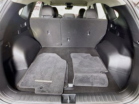 Certified 2024 Hyundai Tucson SE image 28