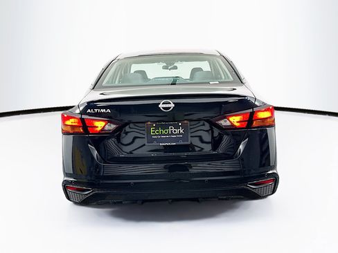 Used 2024 Nissan Altima 2.5 S FWD image 7