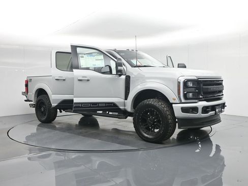New 2026 Ford F250 Lariat w/ Black Appearance Package image 41