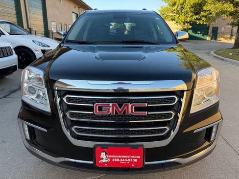 Used 2017 GMC Terrain SLT image 3
