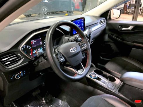 Used 2022 Ford Escape SEL w/ SEL Stealth AWD Package image 19