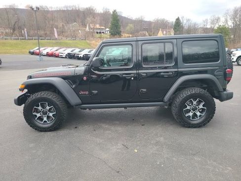 Used 2019 Jeep Wrangler Unlimited Rubicon w/ Safety Group image 2