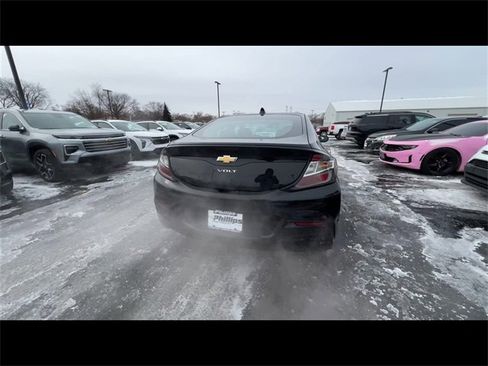 Used 2019 Chevrolet Volt LT w/ Comfort Package image 7