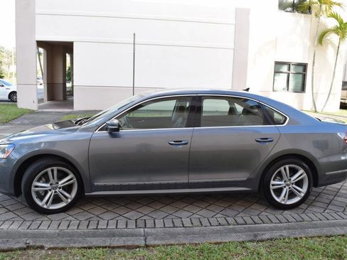 Used 2015 Volkswagen Passat TDI SEL Premium image 4
