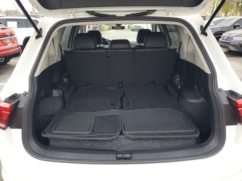 Certified 2023 Volkswagen Tiguan SE image 7