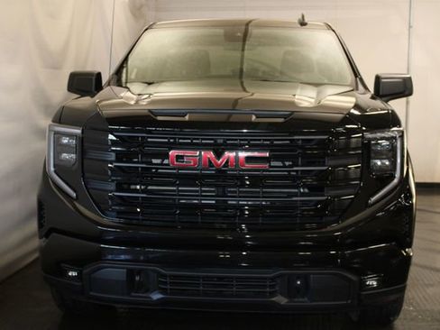 Used 2026 GMC Sierra 1500 Elevation AWD/4WD image 3