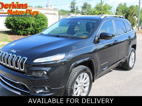 Used 2016 Jeep Cherokee Overland w/ Technology Group AWD/4WD image 1