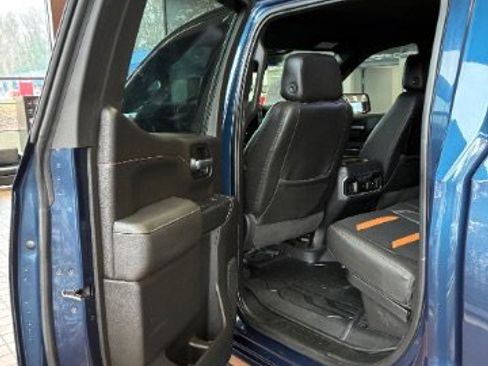 Used 2019 GMC Sierra 1500 AT4 w/ Off Road Performance Package image 29