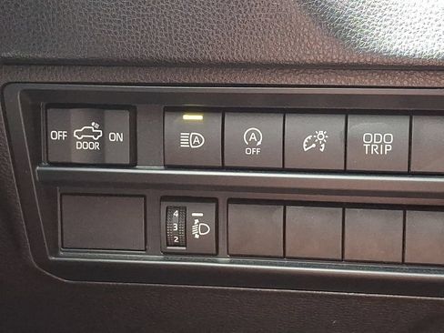 Used 2024 Toyota Tundra SR5 AWD/4WD image 22