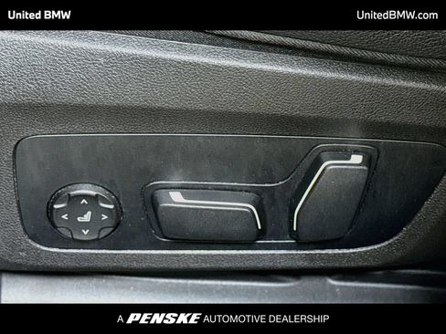 Used 2025 BMW 330i xDrive Sedan AWD/4WD image 11
