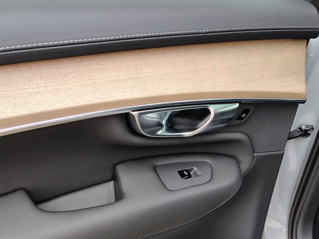 New 2027 Volvo XC90 B5 Core AWD/4WD image 23