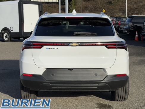 New 2026 Chevrolet Equinox EV LT image 4