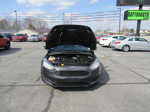 Used 2016 Ford Focus SE FWD image 28