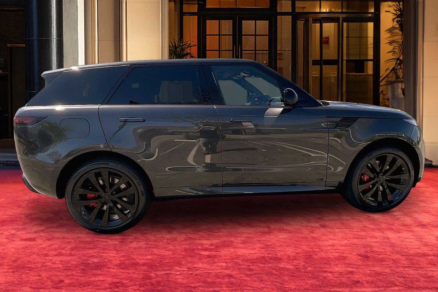 New 2026 Land Rover Range Rover Sport Dynamic SE AWD/4WD image 6