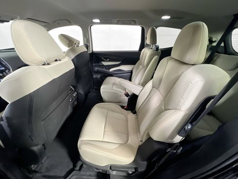 Used 2022 Subaru Ascent Premium w/ Convenience Package image 23