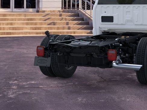 New 2026 Ford F450 XL w/ XL Chrome Package RWD image 21