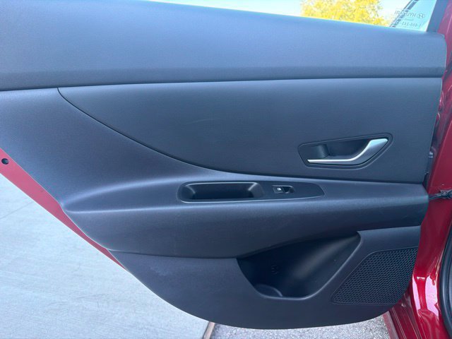 Used 2024 Hyundai Elantra SEL FWD image 15