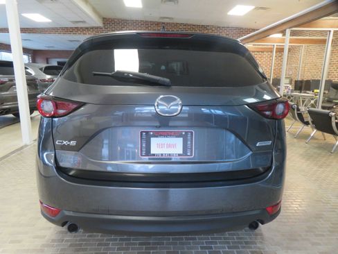 Used 2019 MAZDA CX-5 Touring image 5