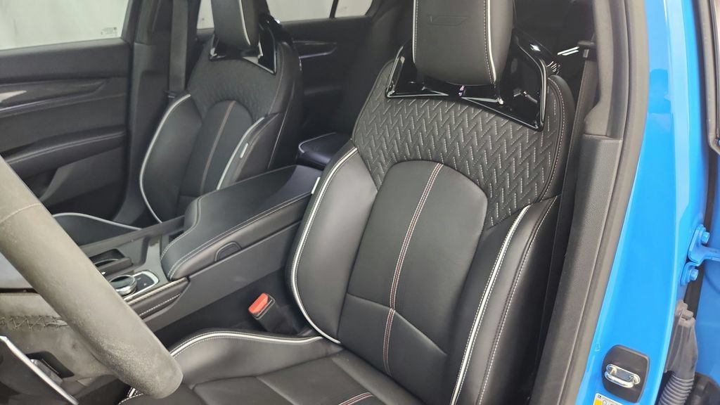 Used 2022 Cadillac CT5 V Blackwing w/ Carbon Fiber Package 2 RWD image 36