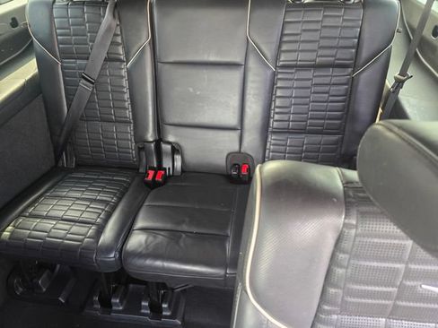 Used 2021 Cadillac Escalade ESV Sport Platinum RWD image 11