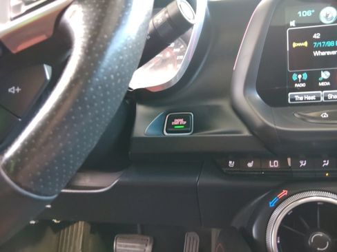 Used 2016 Chevrolet Camaro SS RWD image 27