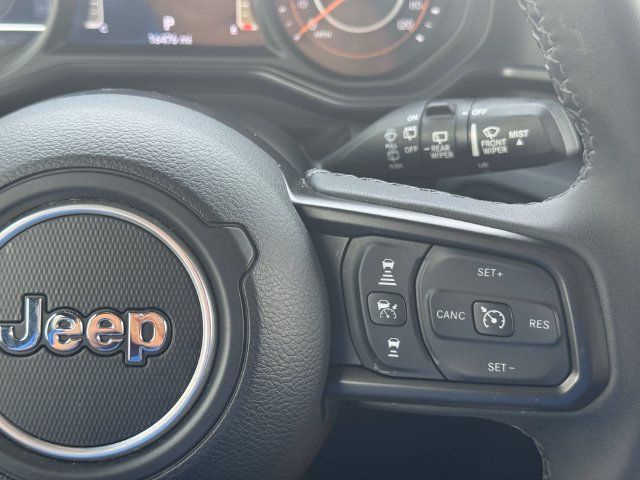 Used 2026 Jeep Wrangler Unlimited Rubicon AWD/4WD image 25