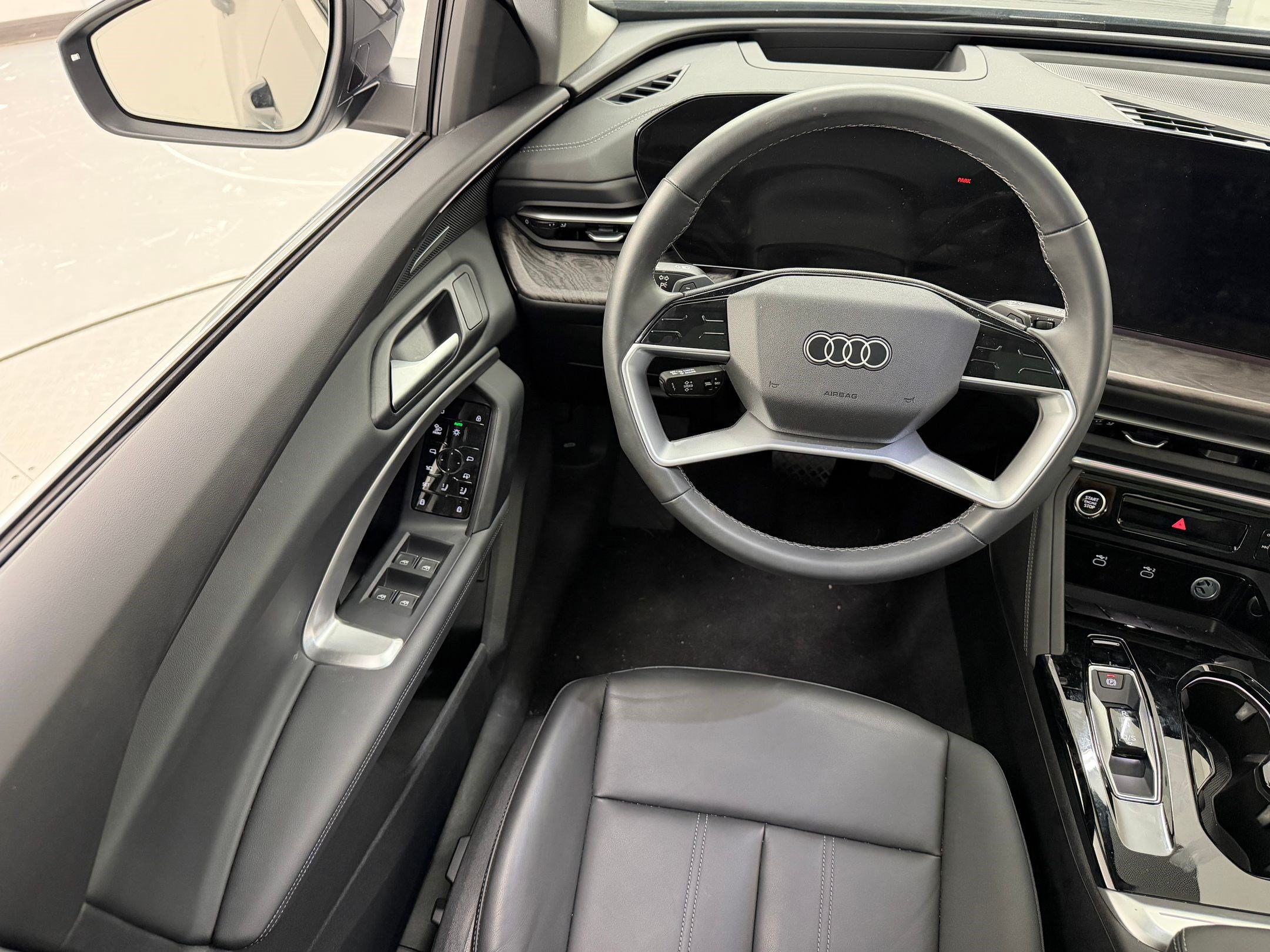 Certified 2025 Audi Q5 Premium AWD/4WD image 16