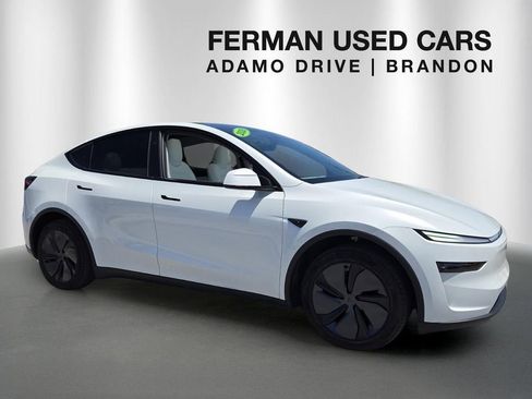 Used 2026 Tesla Model Y 2WD image 1