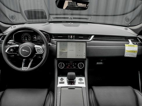 New 2026 Jaguar F-PACE R-Dynamic S image 19