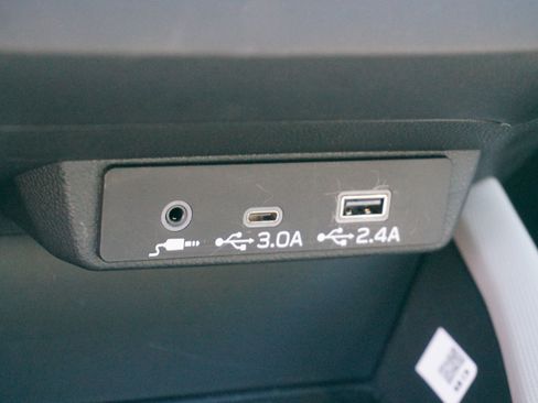 Used 2026 Subaru Forester Premium AWD/4WD image 19