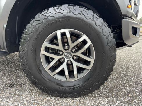 Used 2018 Ford F150 Raptor w/ Equipment Group 802A Luxury image 31