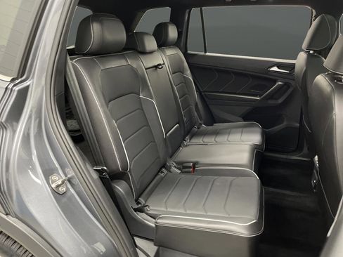 Used 2024 Volkswagen Tiguan SEL R-Line image 32