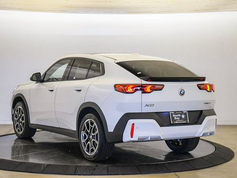 Used 2026 BMW X2 xDrive28i w/ Technology Package AWD/4WD image 2