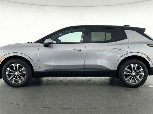 Used 2025 Chevrolet Equinox LT FWD image 5