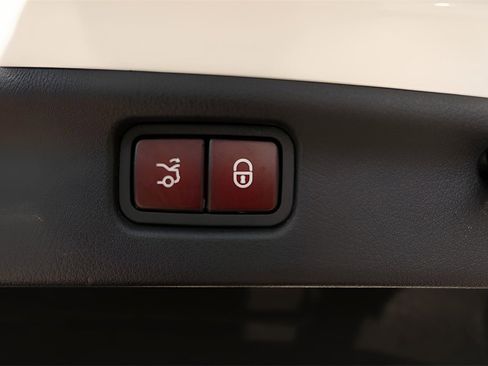 Used 2023 Mercedes-Benz C 300 Sedan w/ AMG Line w/ Night Package image 17