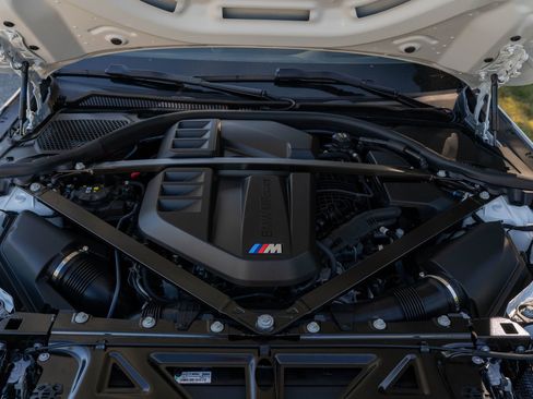 Used 2025 BMW M2 w/ Lighting Package image 14