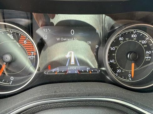 Used 2019 Jeep Cherokee Limited w/ Technology Group AWD/4WD image 21