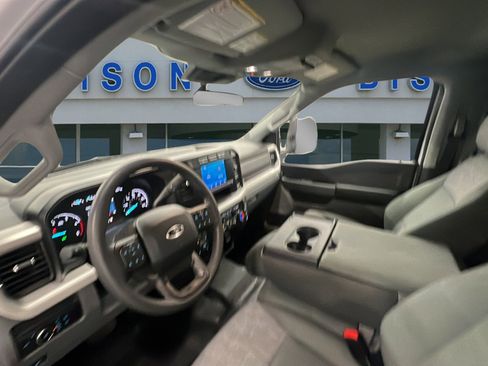 Certified 2024 Ford F350 XLT w/ FX4 Off-Road Package image 18