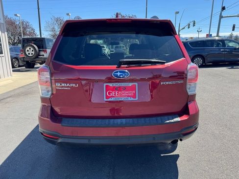 Used 2018 Subaru Forester 2.5i Touring AWD/4WD image 4