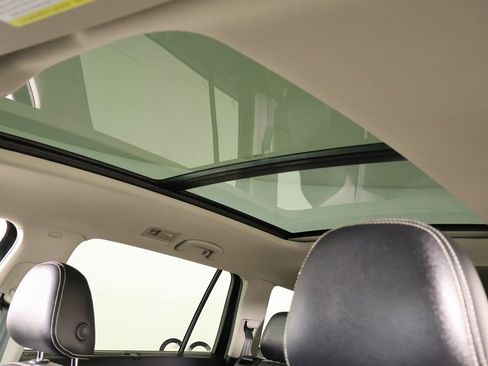 Used 2021 Volkswagen Atlas SEL R-Line image 17