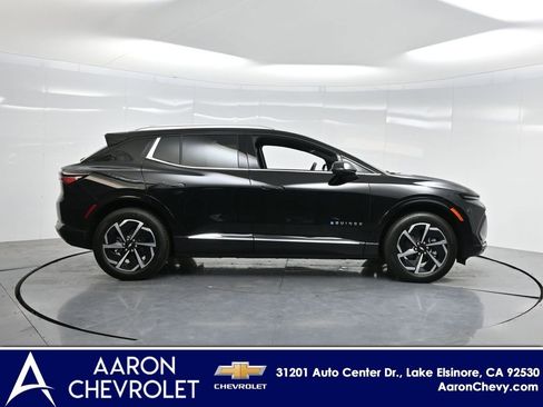 New 2025 Chevrolet Equinox EV LT image 32