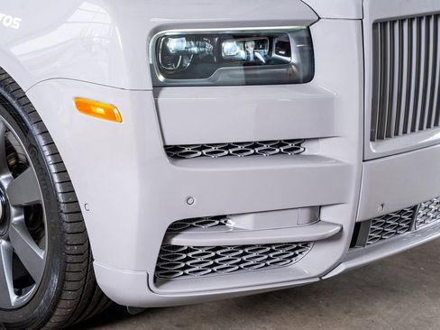 Used 2022 Rolls-Royce Cullinan image 20