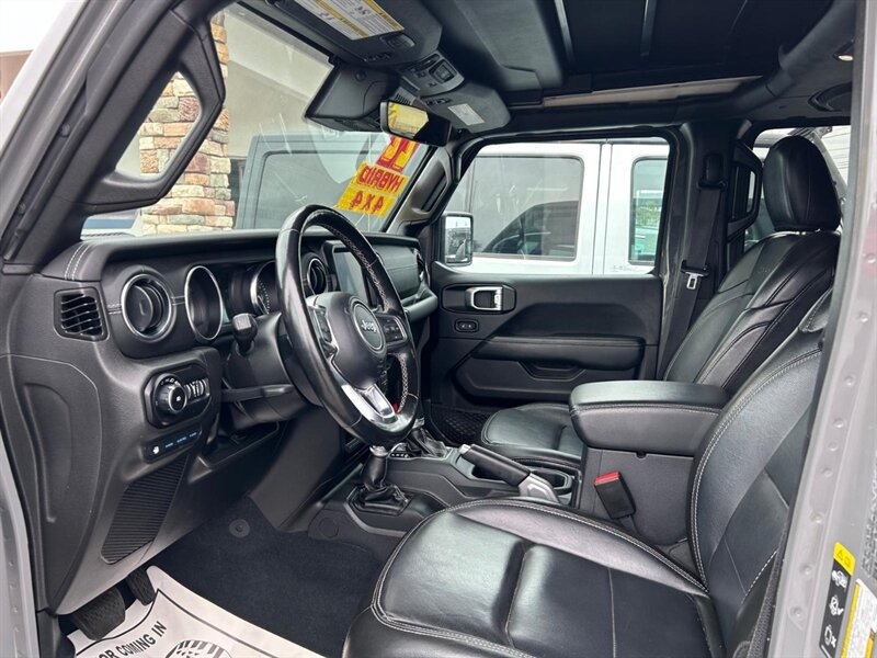 Used 2022 Jeep Wrangler Unlimited Sahara w/ Cold Weather Group AWD/4WD image 28