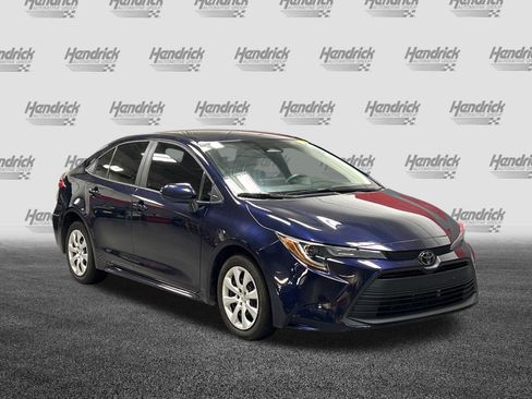 Used 2023 Toyota Corolla LE FWD image 2