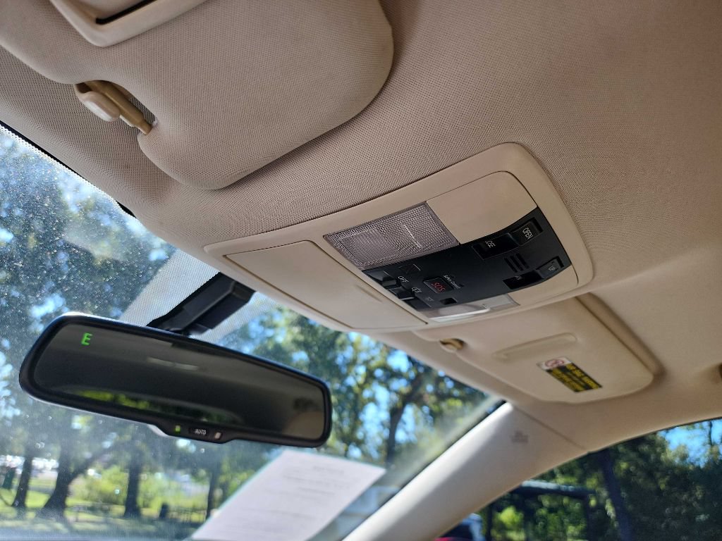 Used 2015 Lexus CT 200h w/ Seat Comfort Package FWD image 23